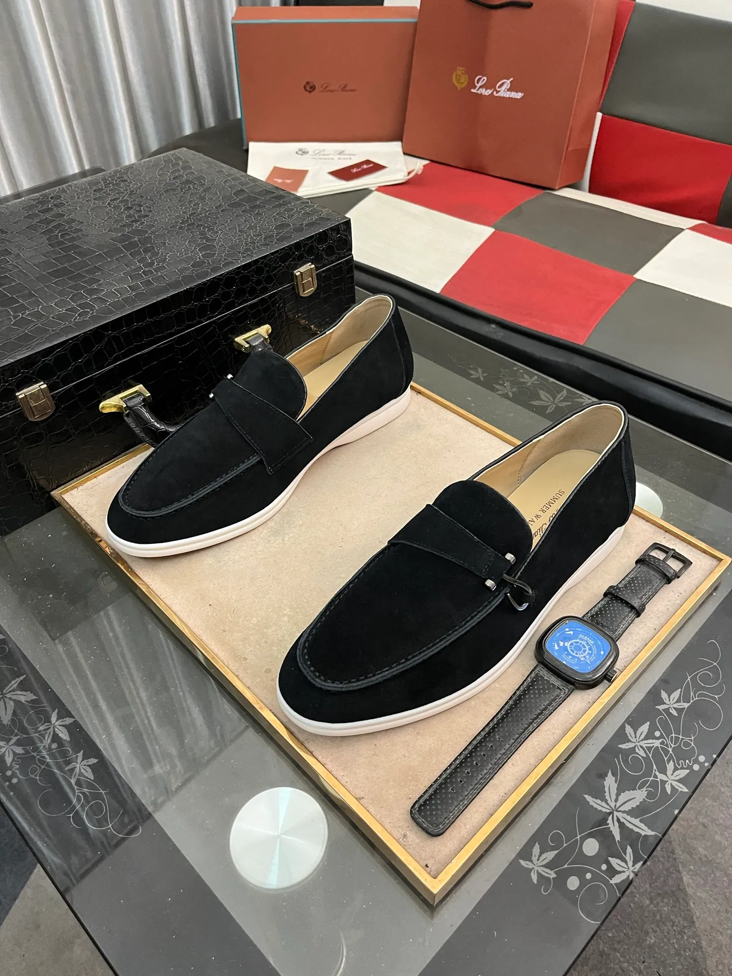 Men's Men's Shoes💰420⌚️⌚️【Loro Piana】LP couple's casual sneakers. Simple and fashionable, the upper is made of cow suede and leather. Sheepskin feet. Custom rubber sole. Size: Female 35-42 (35, 41, 42, 43 customized are non-refundable) Male 38-46 (45, 46 customized)